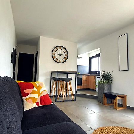 Rooftop - L'Appartement En Haut Saint-Denis Kültér fotó