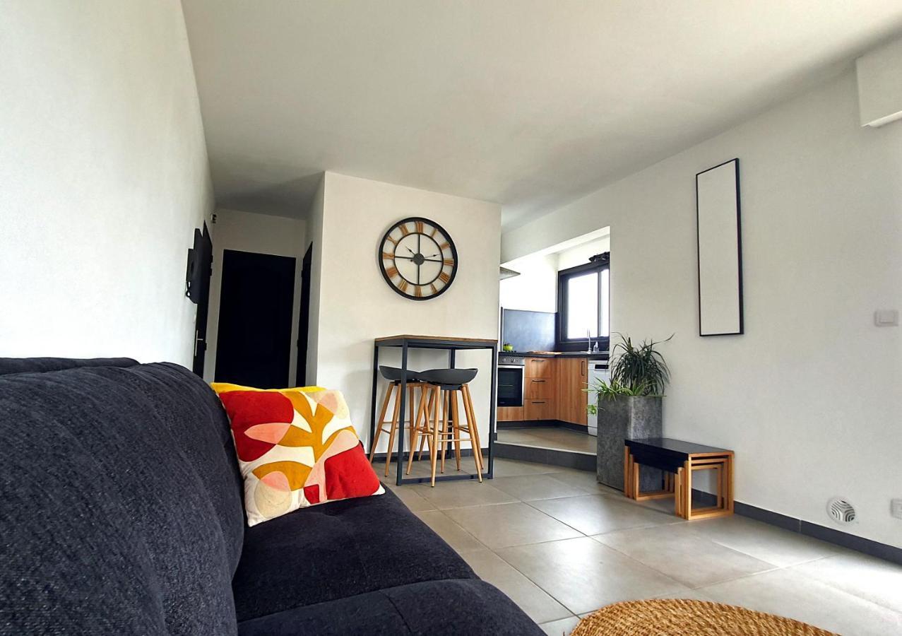 Rooftop - L'Appartement En Haut Saint-Denis Kültér fotó